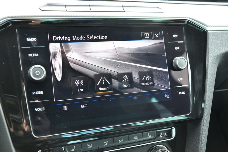 Volkswagen Passat 2.0TDI 190KM DSG Highline R-line Kamera Led AppConnect Serwis SalonPL zdjęcie 25