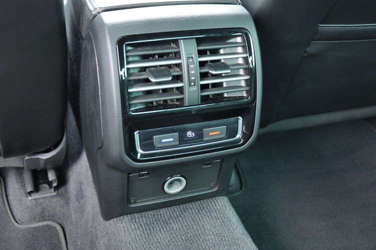 Volkswagen Passat 2.0TDI 190KM DSG Highline R-line Kamera Led AppConnect Serwis SalonPL zdjęcie 28