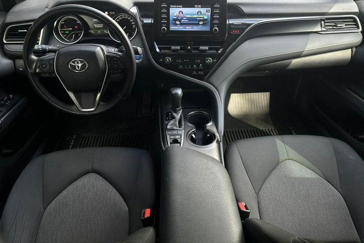 Toyota Camry 2.5 HSD 218KM COMFORT, salon Polska, gwarancja, FV23% zdjęcie 9