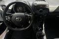 samochód osobowy Toyota zdjęcie 10