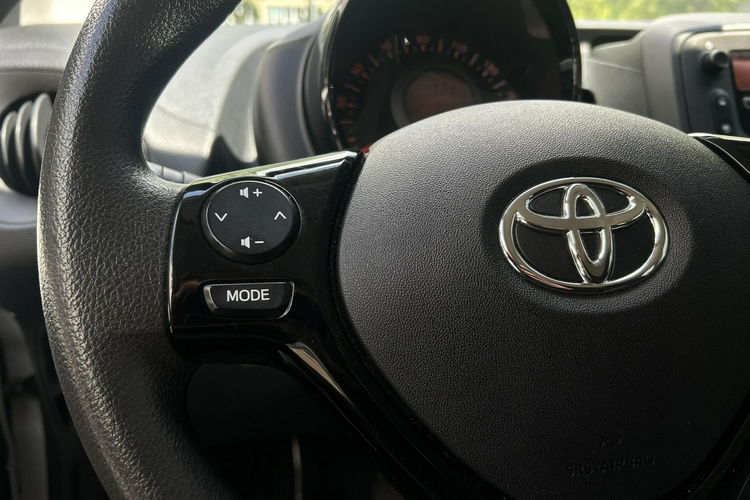 Toyota Aygo 1.0 VVTi 72KM X COMFORT, salon Polska, FV23% zdjęcie 12
