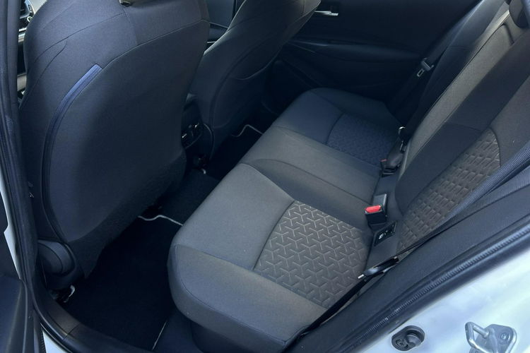 Toyota Corolla 1.8 Hybrid 122KM COMFORT, salon Polska, gwarancja zdjęcie 12