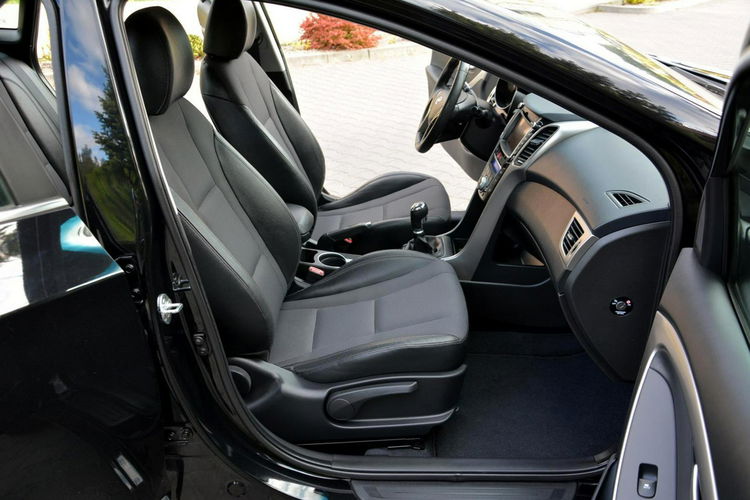 i30 Duża Navi Kamera Ledy Skóry StartStop Klimatronic ASO HYUNDAI zdjęcie 18