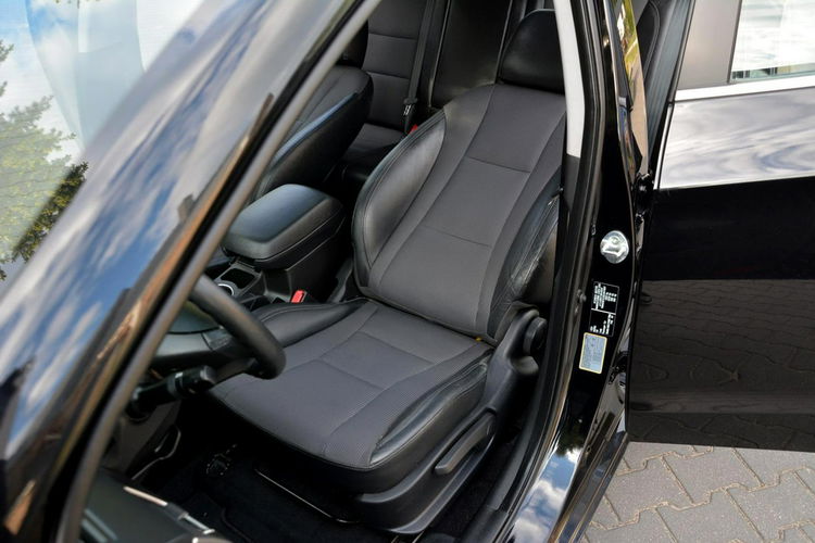 i30 Duża Navi Kamera Ledy Skóry StartStop Klimatronic ASO HYUNDAI zdjęcie 19