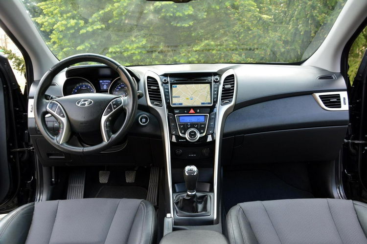 i30 Duża Navi Kamera Ledy Skóry StartStop Klimatronic ASO HYUNDAI zdjęcie 26