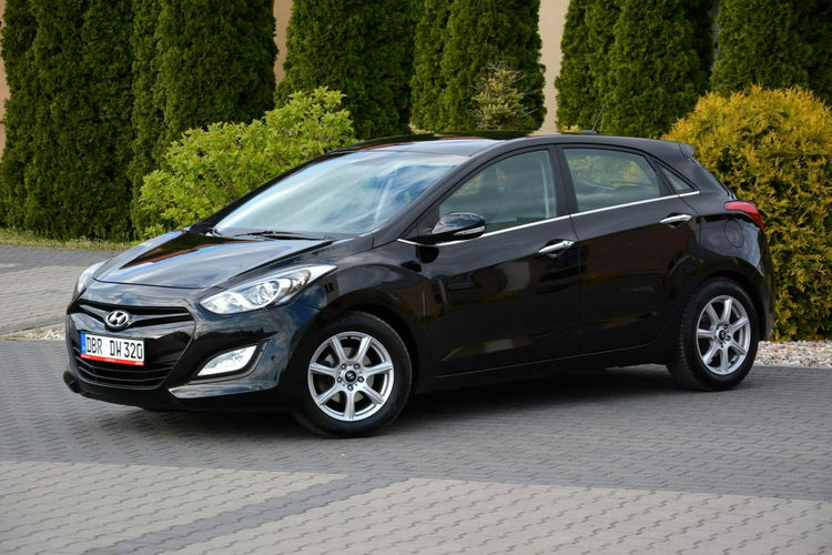 i30 Duża Navi Kamera Ledy Skóry StartStop Klimatronic ASO HYUNDAI zdjęcie 3