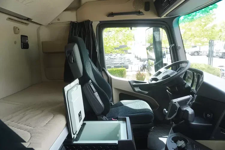 Mercedes Actros 2542 / NOWA laweta / 3. oś skrętna zdjęcie 28