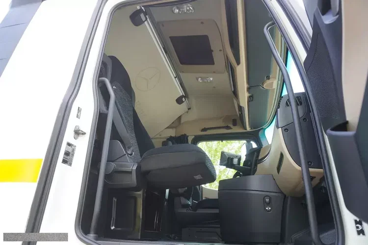 Mercedes Actros 2542 / NOWA laweta / 3. oś skrętna zdjęcie 30