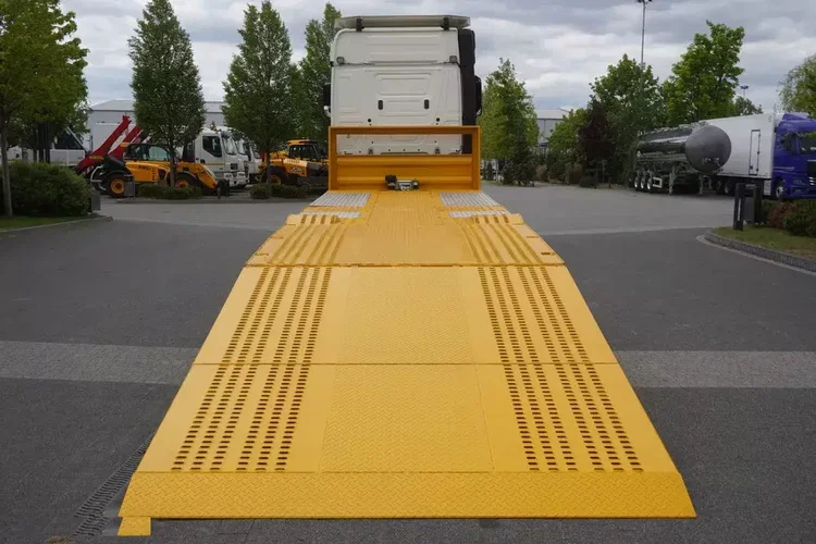 Mercedes Actros 2542 / NOWA laweta / 3. oś skrętna zdjęcie 8