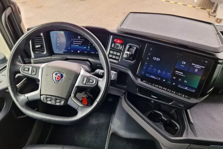Scania S460A4x2EB MEGA zdjęcie 14