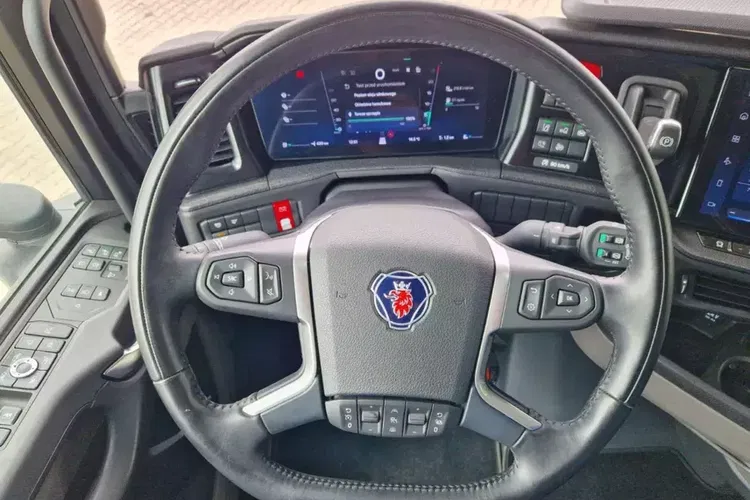 Scania S460A4x2EB MEGA zdjęcie 15