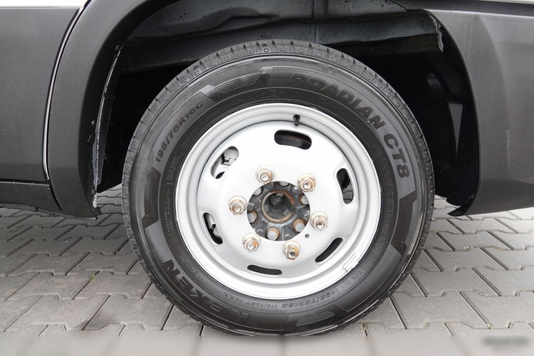 Iveco DAILY 3.0 D / KONTENER / 2020 ROK /BLIŹNIAK / SPROWADZONY / PO KONTRAKCIE SERWISOWYM zdjęcie 19