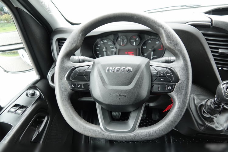 Iveco DAILY 3.0 D / KONTENER / 2020 ROK /BLIŹNIAK / SPROWADZONY / PO KONTRAKCIE SERWISOWYM zdjęcie 25