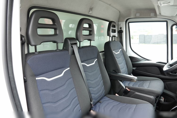 Iveco DAILY 3.0 D / KONTENER / 2020 ROK /BLIŹNIAK / SPROWADZONY / PO KONTRAKCIE SERWISOWYM zdjęcie 29