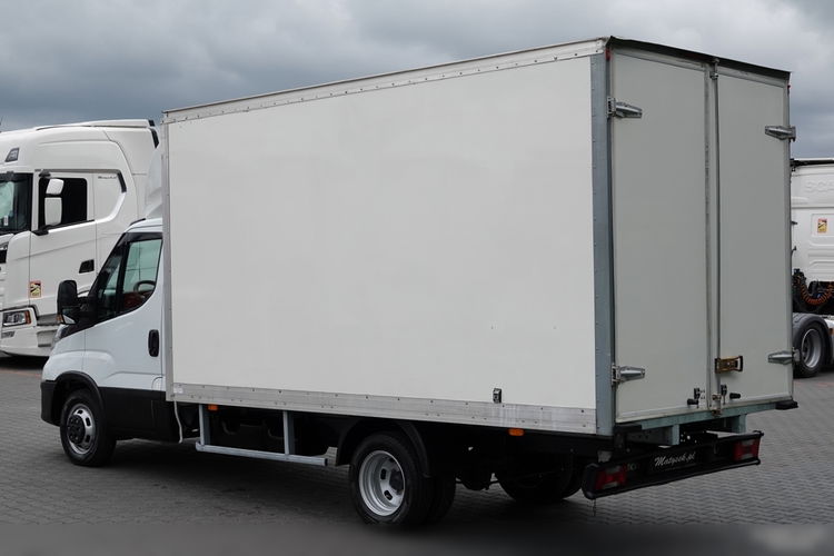 Iveco DAILY 3.0 D / KONTENER / 2020 ROK /BLIŹNIAK / SPROWADZONY / PO KONTRAKCIE SERWISOWYM zdjęcie 8
