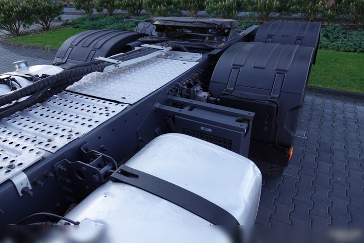 Renault C 520  / 6x4 / HYDRAULIKA / RETARDER / KLIMA POSTOJOWA / 3 OSIOWY CIĄGNIK SIODŁOWY / DMC: 70 000 KG / BOGATE WYPOSAŻENIE zdjęcie 13