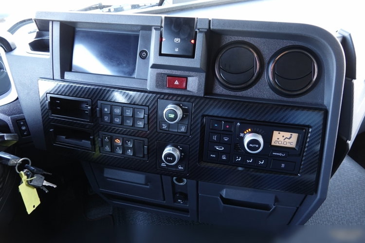 Renault C 520  / 6x4 / HYDRAULIKA / RETARDER / KLIMA POSTOJOWA / 3 OSIOWY CIĄGNIK SIODŁOWY / DMC: 70 000 KG / BOGATE WYPOSAŻENIE zdjęcie 35