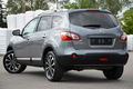 samochód osobowy Nissan zdjęcie 8