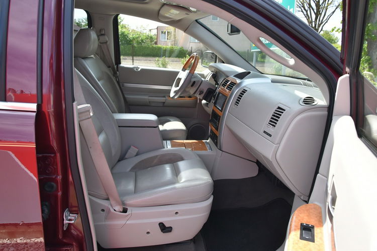 Chrysler Aspen Limited 5.7HEMi V8 340KM 2008r. 4x4 8os. Skóra Szyber NAVi Kamera zdjęcie 9