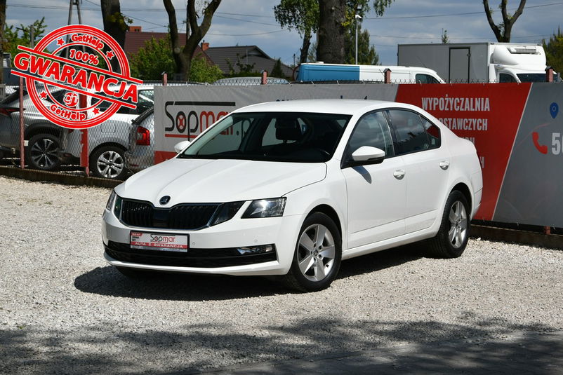 samochód osobowy Skoda zdjęcie 1
