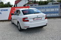 samochód osobowy Skoda zdjęcie 18