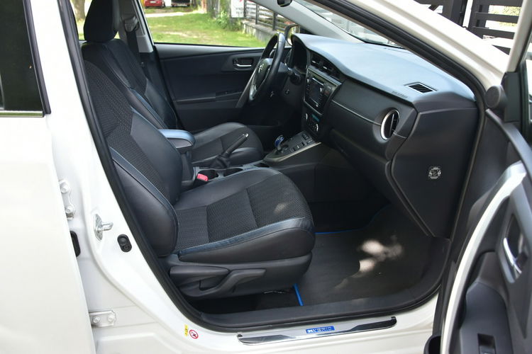 Toyota Auris Hybrid 1.8 136KM 2013r. Premnium Skóra NAVi Kamera LED 133tkm POLECAM zdjęcie 10