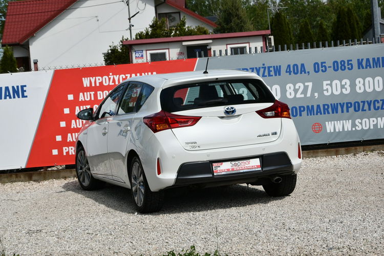 Toyota Auris Hybrid 1.8 136KM 2013r. Premnium Skóra NAVi Kamera LED 133tkm POLECAM zdjęcie 4