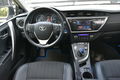 samochód osobowy Toyota zdjęcie 8