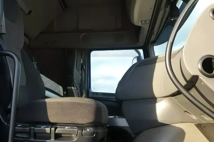 DAF XF 106.460 / SUPER SPACE CAB / AUTOMAT / 2017.12 / zdjęcie 18