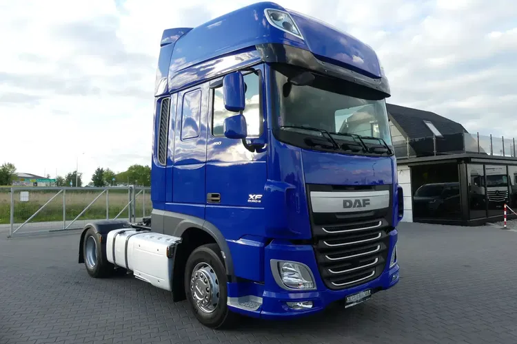 DAF XF 106.460 / SUPER SPACE CAB / AUTOMAT / 2017.12 / zdjęcie 9