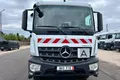 samochód ciężarowy Mercedes zdjęcie 3