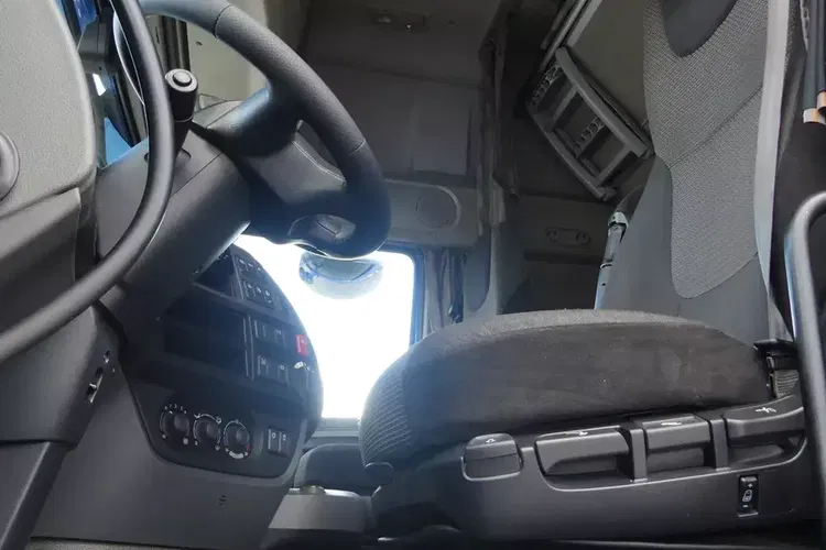 DAF XF 106.460 / SUPER SPACE CAB / AUTOMAT / 2017.12 / zdjęcie 39