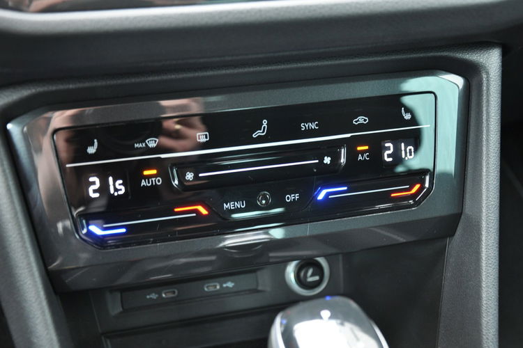 Volkswagen Tiguan 1.5TSI 150KM DSG El.Klapa Podgrz. Kierownica Szyba Navi Ledy Gwar.FV zdjęcie 21