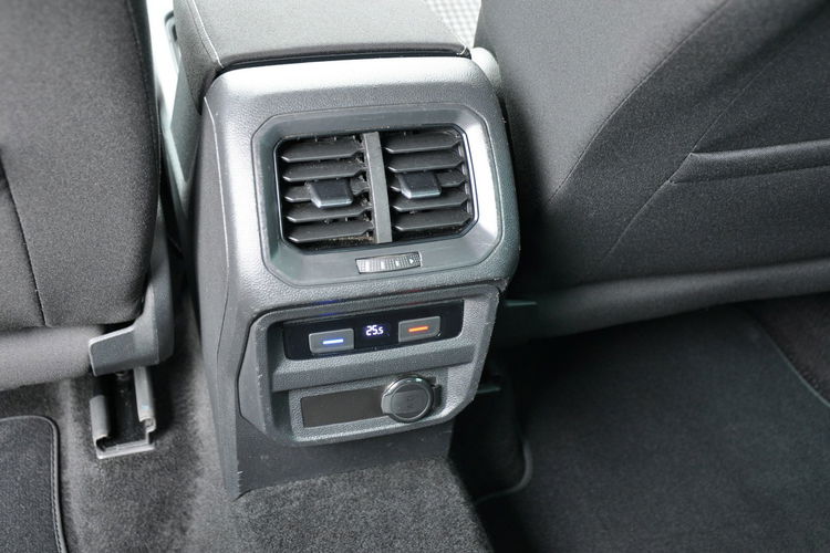 Volkswagen Tiguan 1.5TSI 150KM DSG El.Klapa Podgrz. Kierownica Szyba Navi Ledy Gwar.FV zdjęcie 27