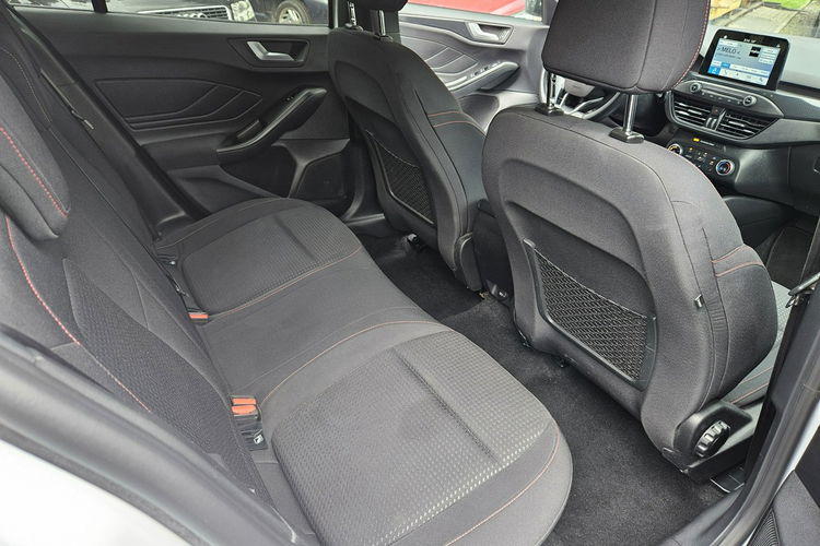 Ford Focus Automat / Nawigacja / Klimatyzacja / Faktura VAT zdjęcie 17