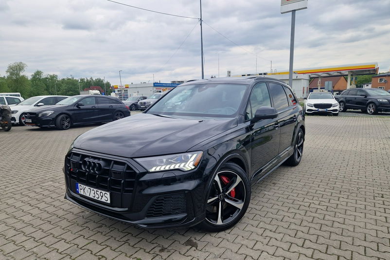 samochód osobowy Audi zdjęcie 1