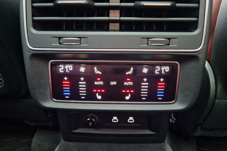 Audi SQ7 Premium Plus Najbogatsza wersja wyposażenia Stan wzorowy Bez Ryski zdjęcie 32