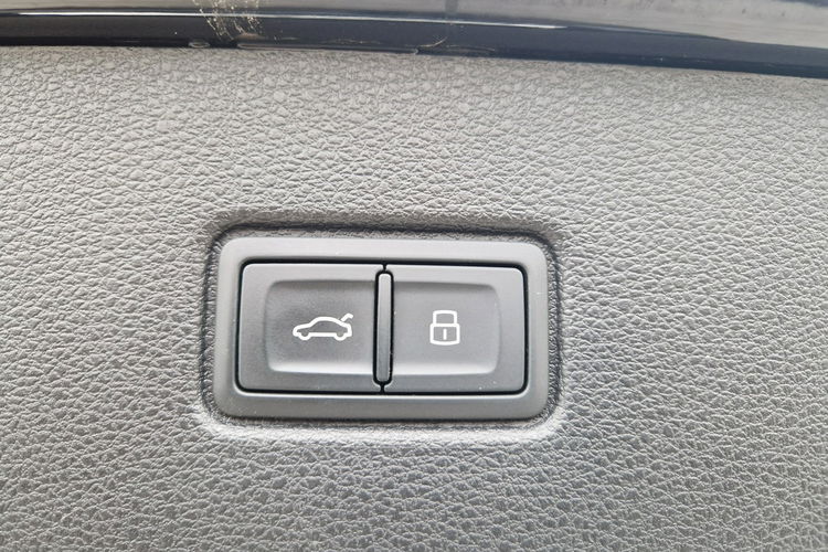 Audi SQ7 Premium Plus Najbogatsza wersja wyposażenia Stan wzorowy Bez Ryski zdjęcie 9