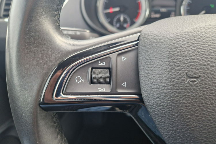 Skoda Octavia Stan BDB DSG Panorama Bogate wyposażenie zdjęcie 16