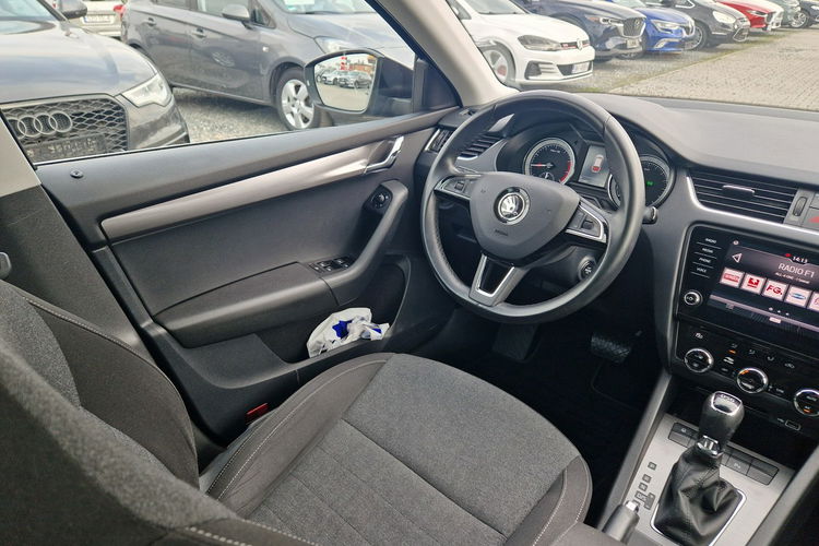 Skoda Octavia Stan BDB DSG Panorama Bogate wyposażenie zdjęcie 28