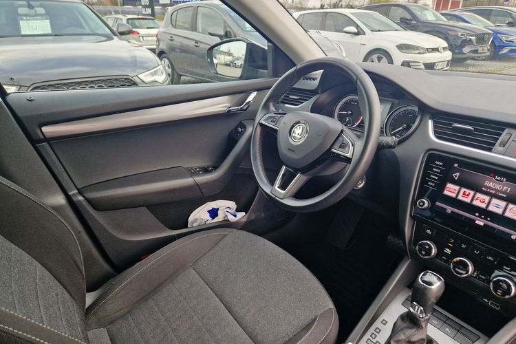 Skoda Octavia Stan BDB DSG Panorama Bogate wyposażenie zdjęcie 34