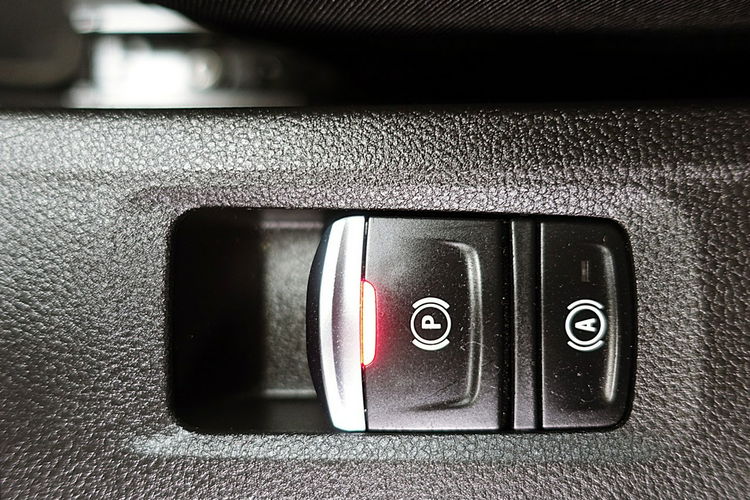 Renault Captur AUTOMAT Led+Kamera 360+Navi+BLIS 3Lata GWARANCJI 1wł Kraj Bezwypadkowy 4x2 zdjęcie 18