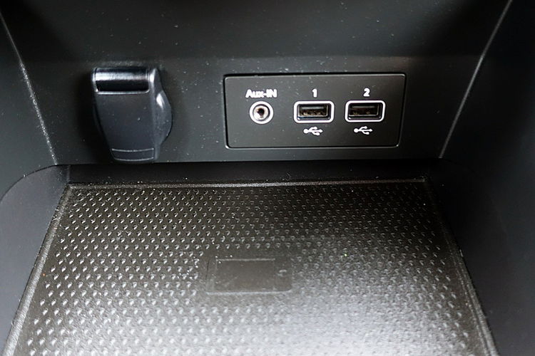 Renault Captur AUTOMAT Led+Kamera 360+Navi+BLIS 3Lata GWARANCJI 1wł Kraj Bezwypadkowy 4x2 zdjęcie 19