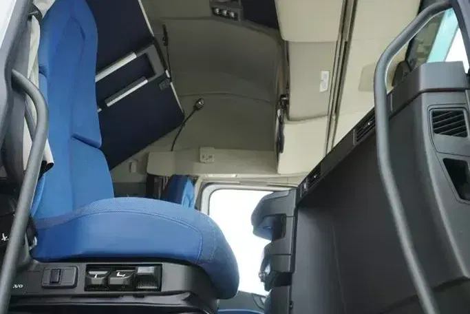 Volvo / FH / 500 / I – SAVE / XL / EURO 6 / ACC / I -COOL / NOWY MODEL zdjęcie 8
