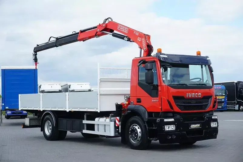 samochód ciężarowy Iveco zdjęcie 1