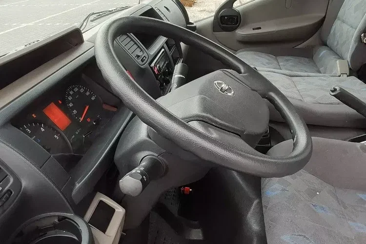 Nissan Cabstar zdjęcie 18