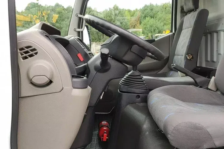 Nissan Cabstar zdjęcie 20