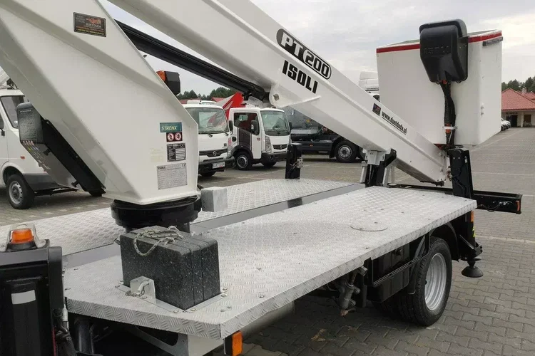 Nissan Cabstar zdjęcie 27