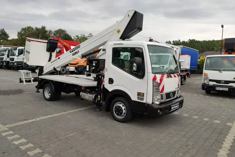 Nissan Cabstar zdjęcie 32