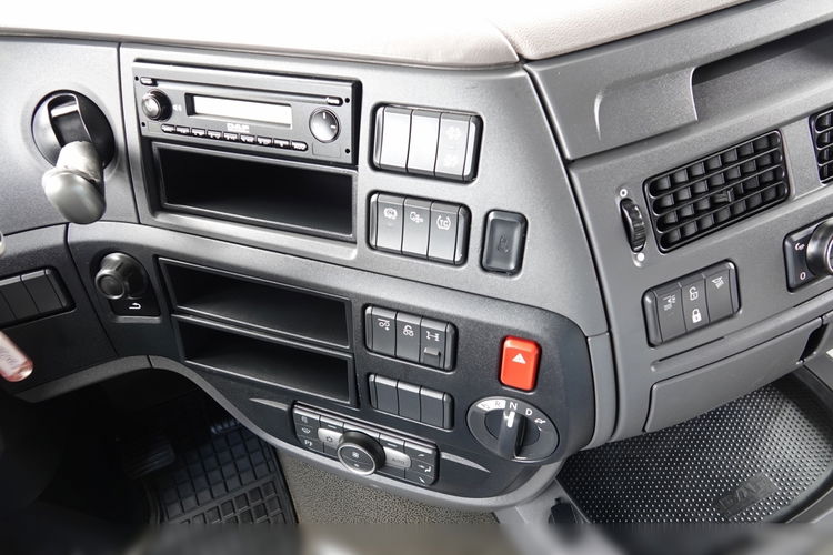 DAF XF 480 / ZESTAW TANDEM / 120 M3 / PRZEJAZDOWY / KLIMA POSTOJOWA / 2019 ROK / PO KONTRAKCIE SERWISOWYM zdjęcie 50